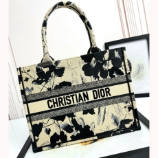 Christian Dior Shopping Bags